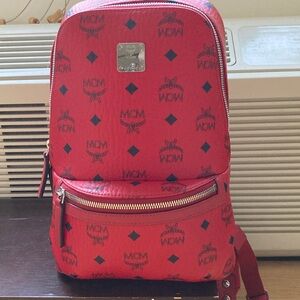 AUTHENTIC MCM Scarlet Red Visetos Klassik Small Sling Bag with Iconic Print